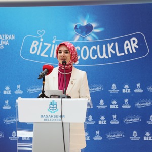 Bakanımız Göktaş, Başakşehir'de "Bizim Çınarlar Yaşam Merkezi"nin açılışı ile Engelsiz Yaşam Merkezi'nde düzenlenen sergiye katıldı - fotoğraf 7