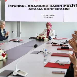 İstanbul Odağında Kadın Çalışmaları Arama Konferansı 26 Üniversite Temsilcilerinin Katılımı ve Bakanımız Sn. Mahinur ÖZDEMİR GÖKTAŞ’ın Teşrifleriyle Gerçekleştirilmiştir. - fotoğraf 1