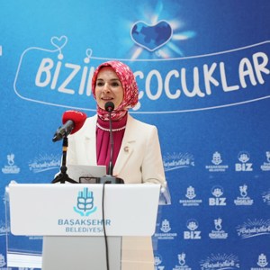 Bakanımız Göktaş, Başakşehir'de "Bizim Çınarlar Yaşam Merkezi"nin açılışı ile Engelsiz Yaşam Merkezi'nde düzenlenen sergiye katıldı - fotoğraf 7