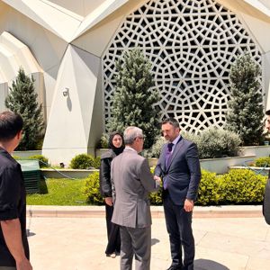 İl Müdürümüz Sn. Ömer TURAN, Şehit Jandarma Er Nazmi ERMURAT 'ın Kıymetli Babası Nazim ERMURAT 'ın Cenaze Törenine Katılmıştır. - fotoğraf 4