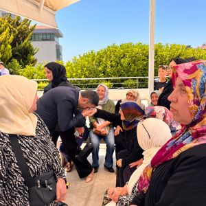 İl Müdürümüz Sn. Ömer TURAN, Şehit Jandarma Er Nazmi ERMURAT 'ın Kıymetli Babası Nazim ERMURAT 'ın Cenaze Törenine Katılmıştır. - fotoğraf 2
