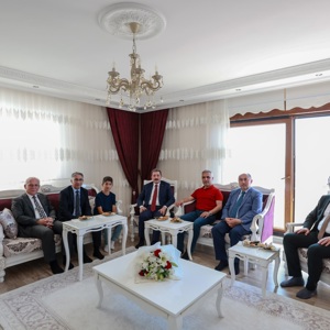 Samsun Valisi Orhan Tavlı'dan 15 Temmuz Gazilerine Anlamlı Ziyaret - fotoğraf 30