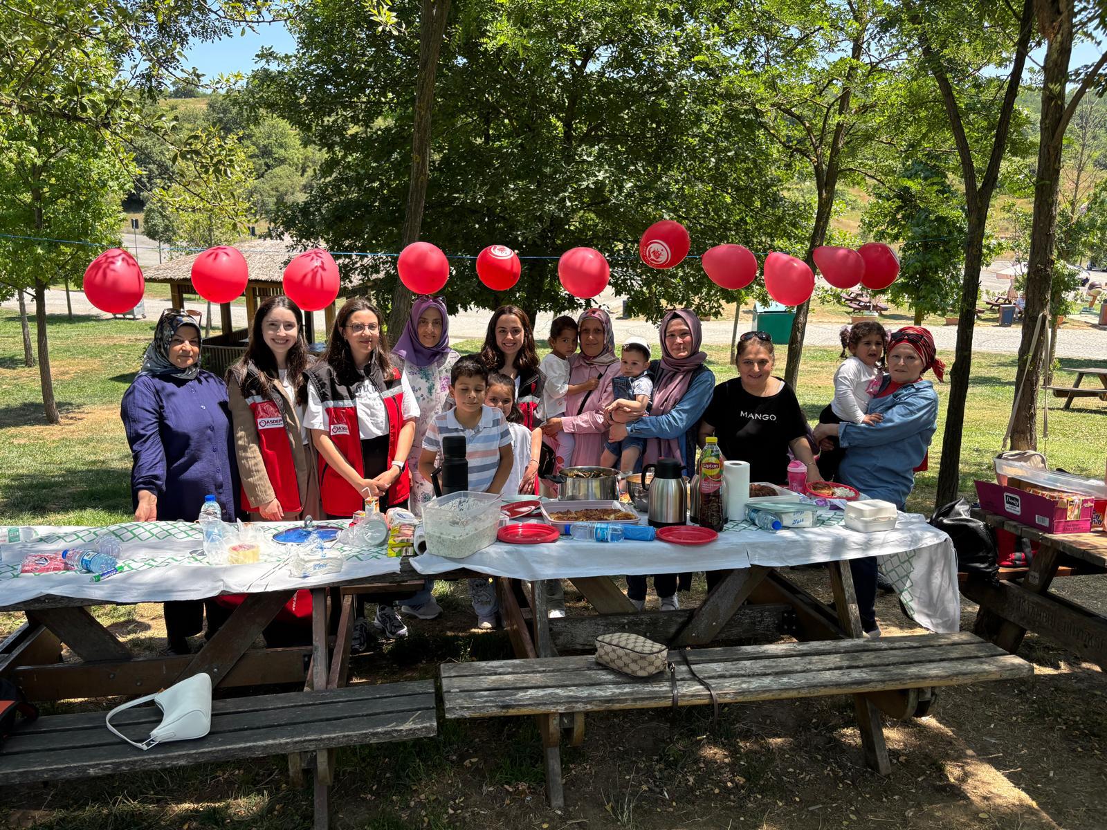 Karne ve Yaza Merhaba Şenliğimiz Beyoğlu Kaymakamı Sn. A. Atakan ATASOY ve İl Müdürümüz Sn. Ömer TURAN 'ın Katılımlarıyla Gerçekleşmiştir.