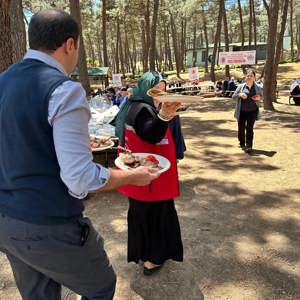 2025 Aile Yılı Kapsamında Şehit Yakını ve Gazi Ailelerimizle Piknik Etkinliği Gerçekleştirildi - fotoğraf 3