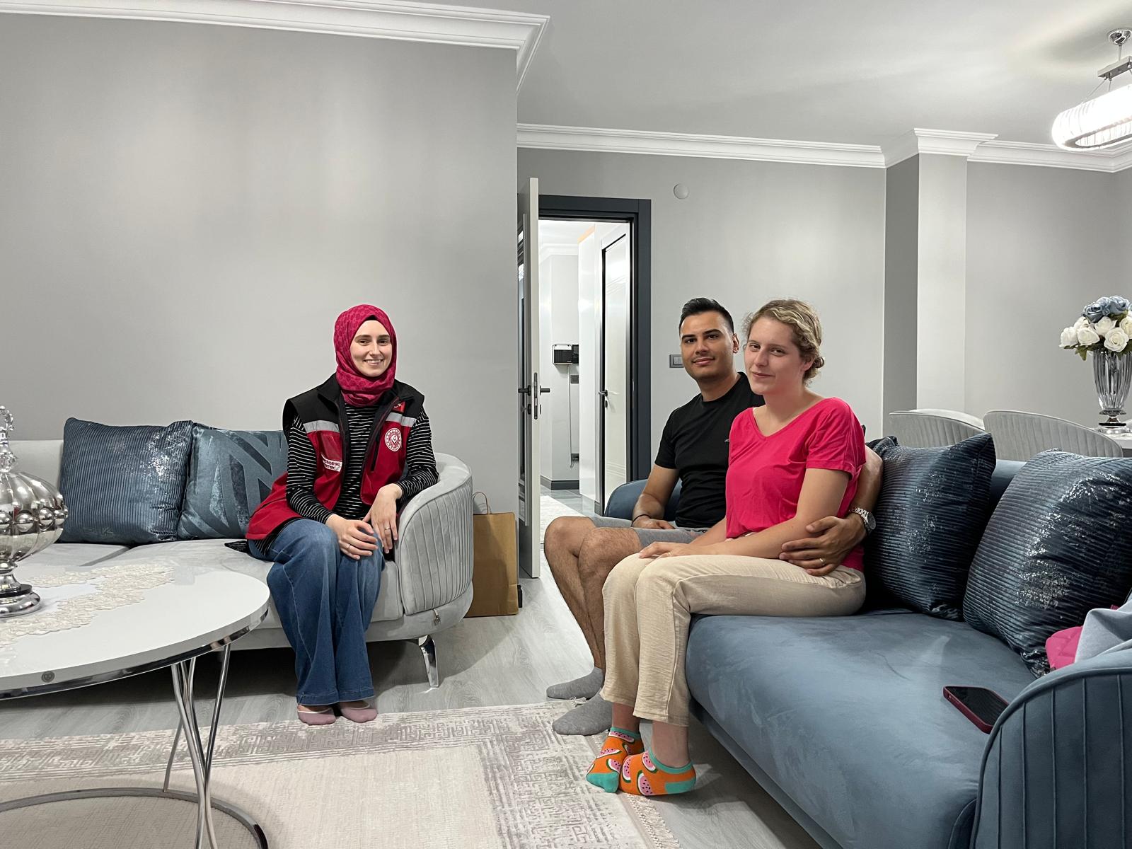 Sayın Bakanımız Mahinur Özdemir Göktaş’tan Genç Çiftlerimize Tebrik Mesajını İletiyoruz