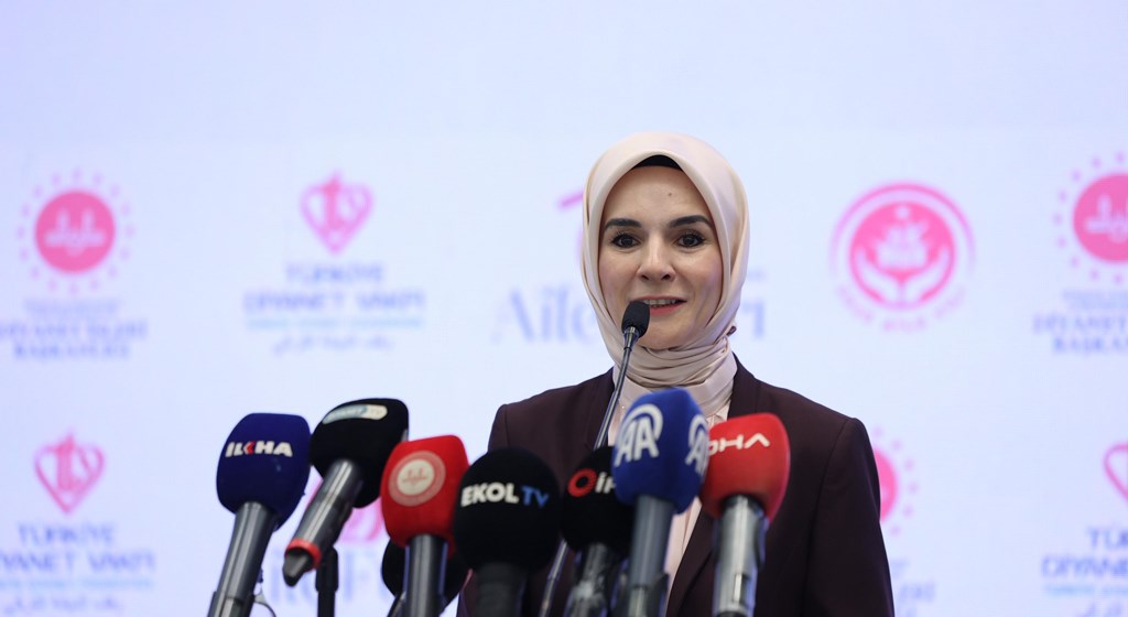 Bakanımız Göktaş: "Bugün 220 bin 268 annemizin hesabına haziran ayı doğum yardımı ödemelerini yatırıyoruz"