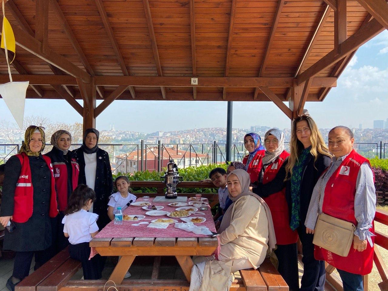 Aile Yılı Kapsamında Şehit Yakını ve Gazi Ailelerimizle ‘Ailemiz Huzurumuz, Ailemiz Neşemiz’ Temalı Birlikte Üretiyoruz: Kahvaltıdan Fidana Etkinliği