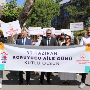 Koruyucu Aile Günü Farkındalık Yürüyüşü - fotoğraf 1