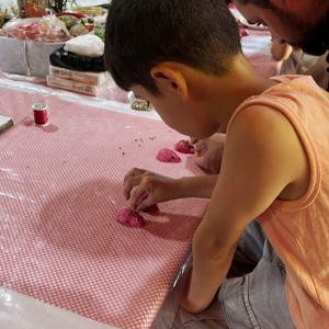 Aile Yılı Kapsamında Şehit Yakını ve Gazi Ailelerimizin Katılımıyla 'Ailemiz Değerlerimiz ve Ailemiz Bereketimiz' Temalı Sabun Yapımı Atölyesi Gerçekleştirildi - fotoğraf 2