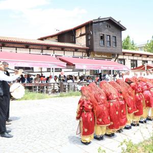 30 Haziran Koruyucu Aile Günü münasebetiyle İl Müdürlüğümüzce düzenlenen Koruyucu Aile Şenliği - fotoğraf 5