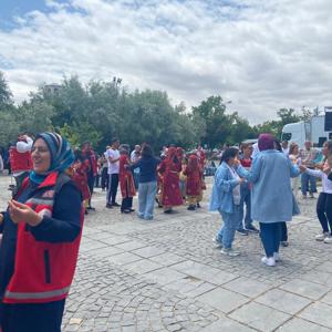 30 Haziran Koruyucu Aile Günü münasebetiyle İl Müdürlüğümüzce düzenlenen Koruyucu Aile Şenliği - fotoğraf 8