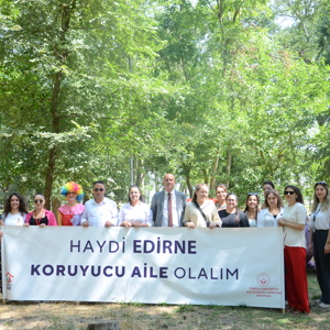 Aile Yılı Kapsamında Koruyucu Aile ve Kadına Şiddete Hayır Pankartları Açıldı. - fotoğraf 1