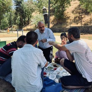 İl Müdürlüğümüze bağlı Gündüzlü Bakım ve Rehabilitasyon Merkezi Müdürlüğünden hizmet alan özel bireylerimiz ile Aile Yılı kapsamında Aile Pikniği düzenlenmiştir. - fotoğraf 4