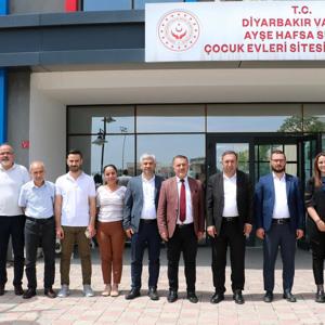 İl Müdürümüz Sayın Aydın POLAT başkanlığında çocuk Hizmetleri Birimi ve bağlı çocuk kuruluşlarımızın müdürleri toplantı gerçekleştirildi. - fotoğraf 1