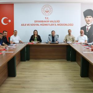 İl Müdürümüz Sayın Aydın Polat’ın başkanlığında  İl Çocuk Koruma Koordinasyon Kurulu Alt Komisyon Toplantısı gerçekleştirildi. - fotoğraf 1