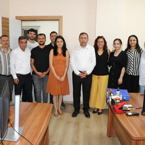 İl Müdürümüz Aydın POLAT, Bayram tatilinin ardından ilk iş gününde çalışma arkadaşlarımızla birlikte geleneksel bayramlaşmamızı gerçekleştirdi. - fotoğraf 1