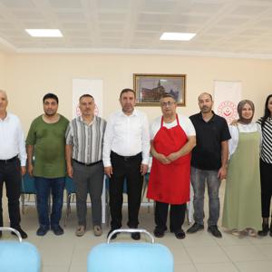 İl Müdürümüz Aydın POLAT, Bayram tatilinin ardından ilk iş gününde çalışma arkadaşlarımızla birlikte geleneksel bayramlaşmamızı gerçekleştirdi. - fotoğraf 3
