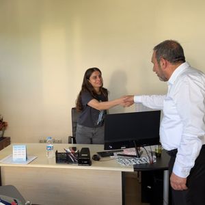 İl Müdürümüz Aydın POLAT, Bayram tatilinin ardından ilk iş gününde çalışma arkadaşlarımızla birlikte geleneksel bayramlaşmamızı gerçekleştirdi. - fotoğraf 10