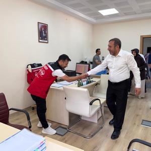 İl Müdürümüz Aydın POLAT, Bayram tatilinin ardından ilk iş gününde çalışma arkadaşlarımızla birlikte geleneksel bayramlaşmamızı gerçekleştirdi. - fotoğraf 15