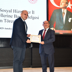İl Müdürlüğü ve Bağlı Kuruluş Personellerine Başarı Belgesi İl Müdürümüz Tarafından Takdim Edildi - fotoğraf 11