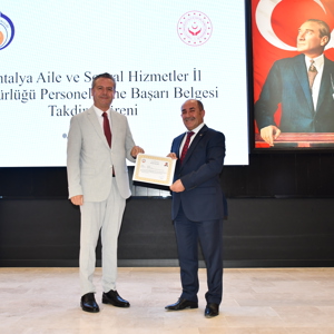 İl Müdürlüğü ve Bağlı Kuruluş Personellerine Başarı Belgesi İl Müdürümüz Tarafından Takdim Edildi - fotoğraf 16