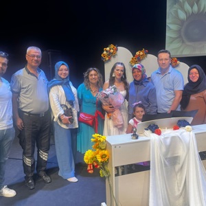 2025 #AileYılı kapsamında; İl Müdürümüz Sayın Emine BÖÇKÜN, “Şefkat Kahramanlarımızdan” Biri Olan ACAR Ailesinin Koruyucu Ailesi Olduğu Minik Kızımızın Mezuniyet Törenine Katılım Sağladı. - fotoğraf 1