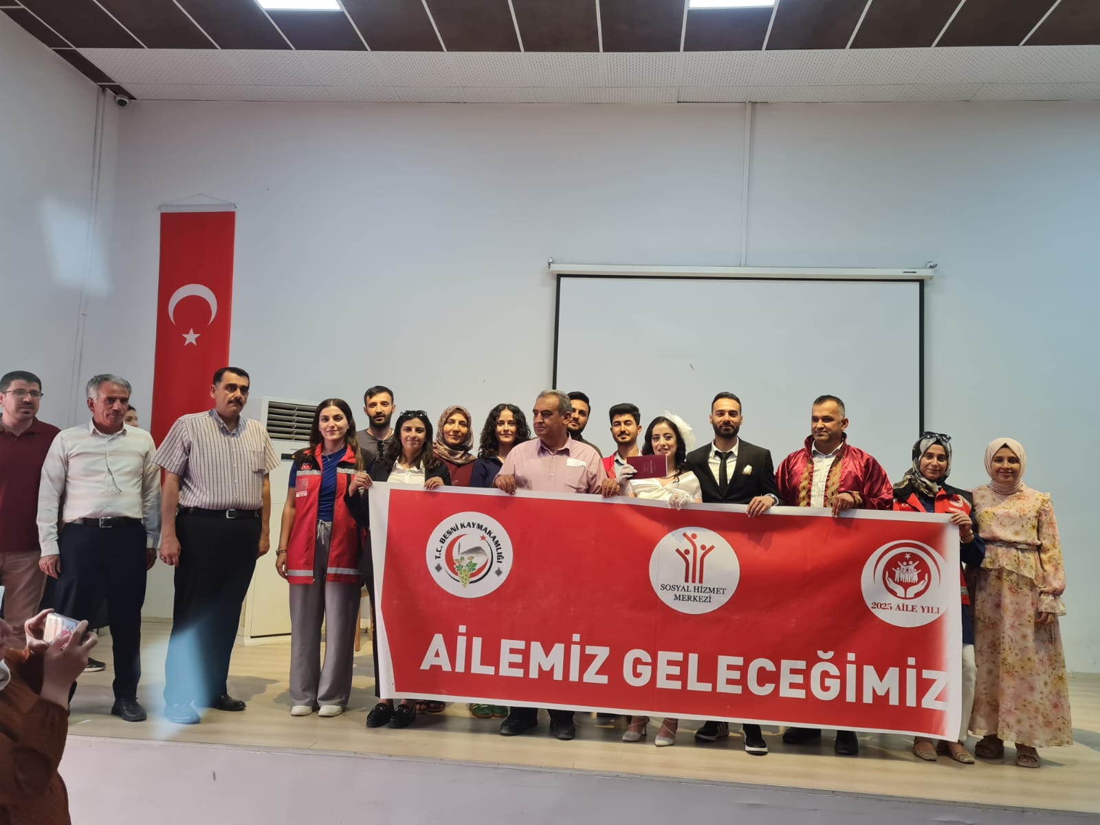 Aile Yılında Genç Çiftlerimizin Yanındayız