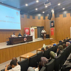 2025 Aile yılı kapsamında; İl Müdürlüğümüz tarafından ‘Aile ve Hukuk’ konulu söyleşi düzenlenmiştir. - fotoğraf 1