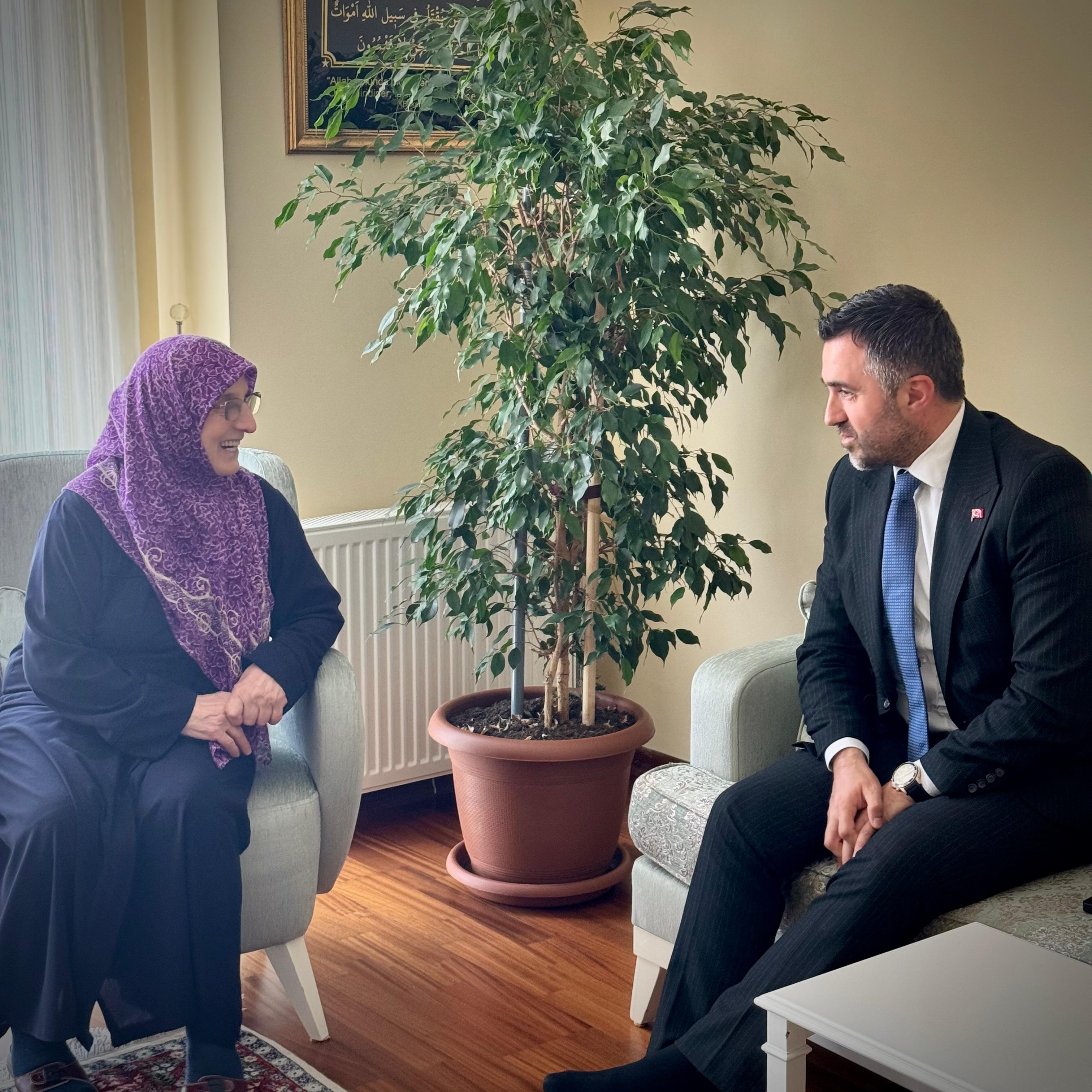 İl Müdürümüz Sn. Ömer TURAN, 15 Temmuz Şehidimiz İlhan VARANK 'ın Kıymetli Annesi Fatma VARANK 'a Hane Ziyareti Gerçekleştirmiştir