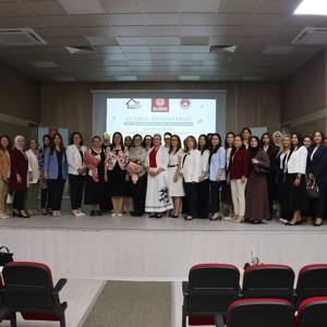 İl Müdürlüğümüz Konferans Salonu’nda Gönül Elçileri ile Koruyucu Aile Farkındalık Toplantısı Gerçekleştirilmiştir. - fotoğraf 1