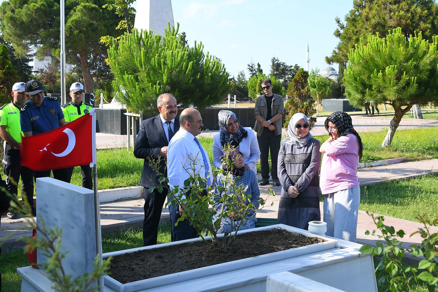 15 Temmuz Demokrasi ve Millî Birlik Günü'nde Aziz Şehidimiz Ramazan Konuş’un Kabri ve Ailesi Ziyaret Edildi