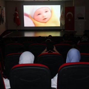 Çocuklar ve Ailelerle Sinema Etkinliği - fotoğraf 2