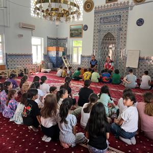 Değerlerimle Varım Değerlerimle Güçlüyüm Projesi Kapsamında Eğitim Programı Gerçekleştirildi - fotoğraf 3