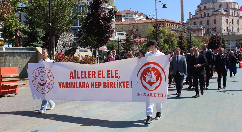 15 Mayıs Uluslararası Aile Günü, 81 ilde "Aile Yılı Yürüyüşü" ile kutlandı