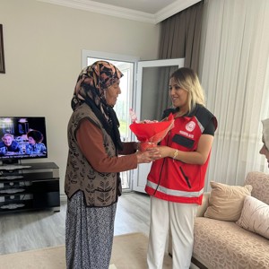 Anneler Günü’nde Şehit Annelerine Vefa Dolu Ziyaretler - fotoğraf 9