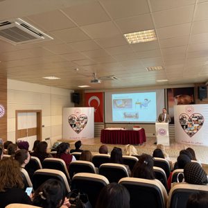 Kreş ve Çocuk Kulübü Personeline Yönelik Bilgilendirme Programı Gerçekleştirildi - fotoğraf 1