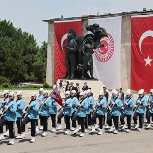 Bakanımız Göktaş, "Zaferin Adı Türkiye Büyük Ailem Türkiyem: 15 Temmuz Paneli ve Sergisi"nin açılışına katıldı - fotoğraf 7