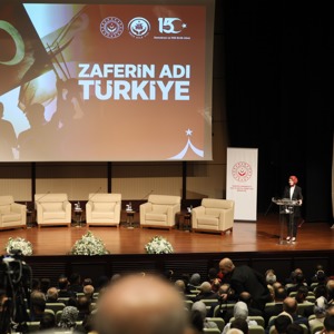 Bakanımız Göktaş, "Zaferin Adı Türkiye Büyük Ailem Türkiyem: 15 Temmuz Paneli ve Sergisi"nin açılışına katıldı - fotoğraf 2