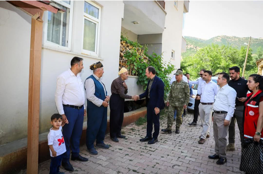 Şemdinli İlçemizde, 15 Temmuz Darbe Girişiminin 9. Yıl Dönümünde Şehit ve Gazi Ailelerine Ziyaret