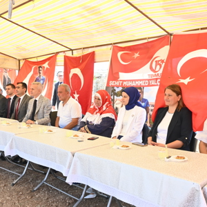 15 Temmuz Şehidi Muhammed Yalçın'ın Ailesi ve Kabri Ziyaret Edildi - fotoğraf 2