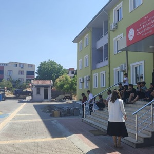 2025 #AileYılı kapsamında; Ayten Burhan Erdayı Çocukevleri Sitesi Merkezi Müdürlüğümüz bünyesinde, BASİAD (Balıkesir Sanayici ve İş İnsanları Derneği) iş birliğiyle Çocuklarımız için "Drone Uçuş Eğitimi" Gerçekleştirildi. - fotoğraf 1