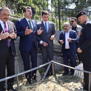 15 Temmuz Demokrasi ve Milli Birlik Gününü Anma Etkinlikleri Kapsamında Zonguldak Şehitliği ve Gaziler Kabristanlığı Ziyaret Edildi. - fotoğraf 9