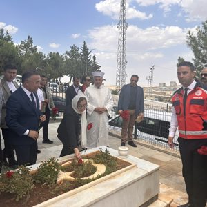 Gaziantep’te Şehitlikte Vefa ve Minnet Buluşması - fotoğraf 2