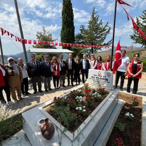 Türk Milletinin Karanlık Bir Geceyi Destana Dönüştürdüğü 15 Temmuz’un Yıl Dönümünde; Vatan Uğruna Can Veren Aziz Şehitlerimiz Rahmet ve Minnetle Yâd Edildi. - fotoğraf 8