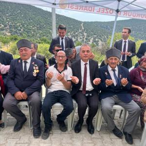 Türk Milletinin Karanlık Bir Geceyi Destana Dönüştürdüğü 15 Temmuz’un Yıl Dönümünde; Vatan Uğruna Can Veren Aziz Şehitlerimiz Rahmet ve Minnetle Yâd Edildi. - fotoğraf 9