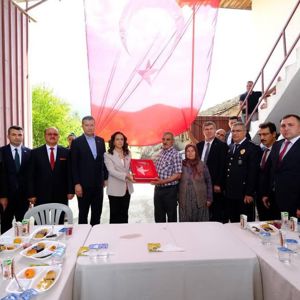 Türk Milletinin Karanlık Bir Geceyi Destana Dönüştürdüğü 15 Temmuz’un Yıl Dönümünde; Vatan Uğruna Can Veren Aziz Şehitlerimiz Rahmet ve Minnetle Yâd Edildi. - fotoğraf 1