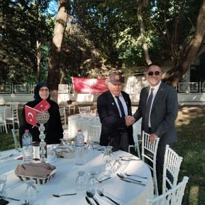 15 Temmuz Demokrasi ve Milli Birlik Günü Etkinlikleri Kapsamında Şehit Aileleri ve Gazilerimiz Onuruna Yemek Programı Düzenlendi. - fotoğraf 3
