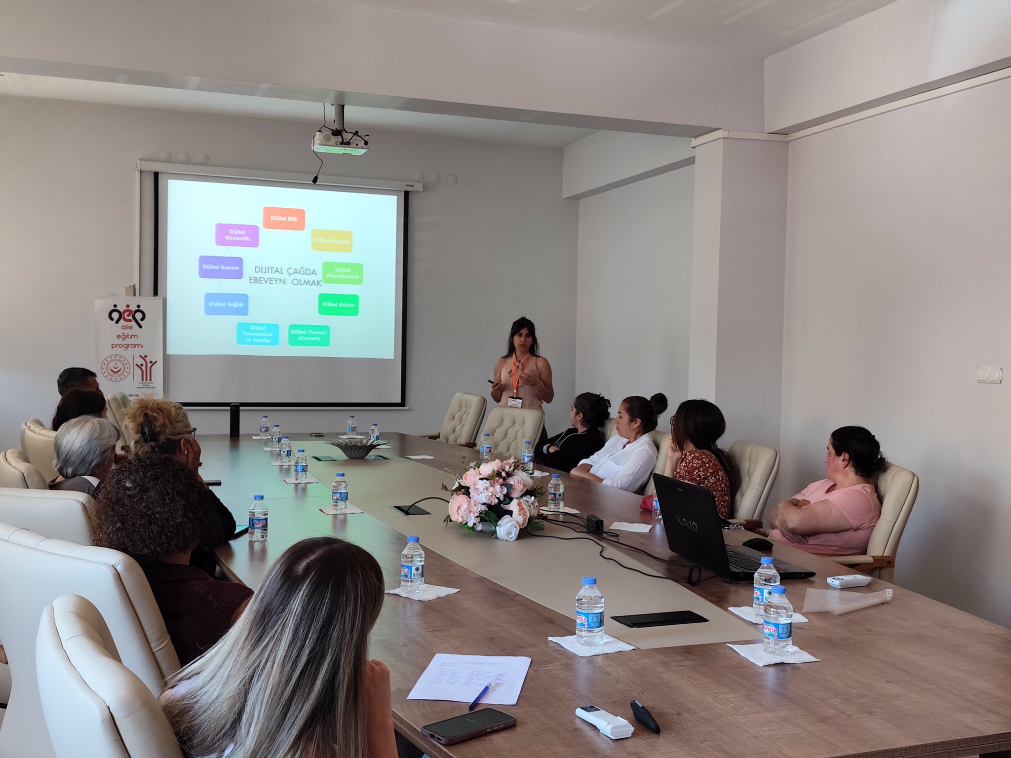 'Çocuk Yetiştirmede Güncel Konular, Aile ve İnternet' Eğitimi