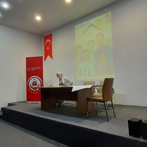 Kapının Eşiğinde Ailem Projesi - fotoğraf 2