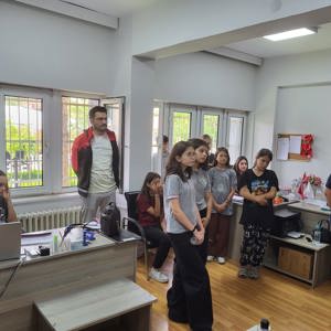Öğrencilerden Sosyal Hizmet Merkezimize Ziyaret - fotoğraf 1